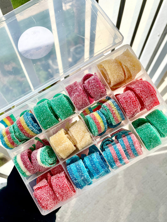 SOUR BELTS CANDY KIT - 12 COMPARTMENT